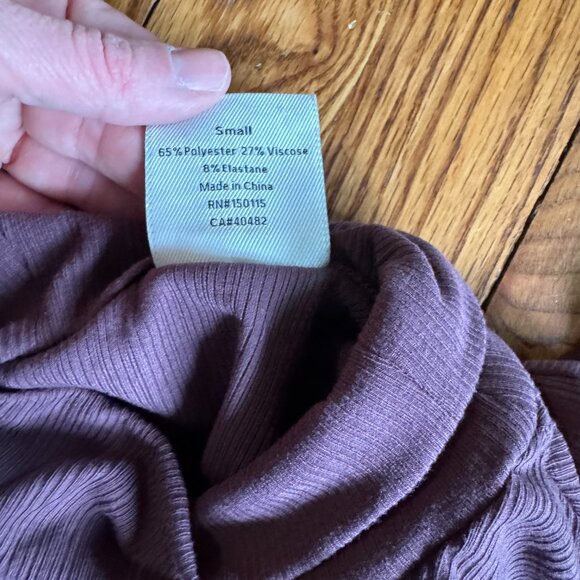 Varley Astrid Fitted Long-Sleeve Tee in Huckleberry, Size Small - Picture 4 of 5